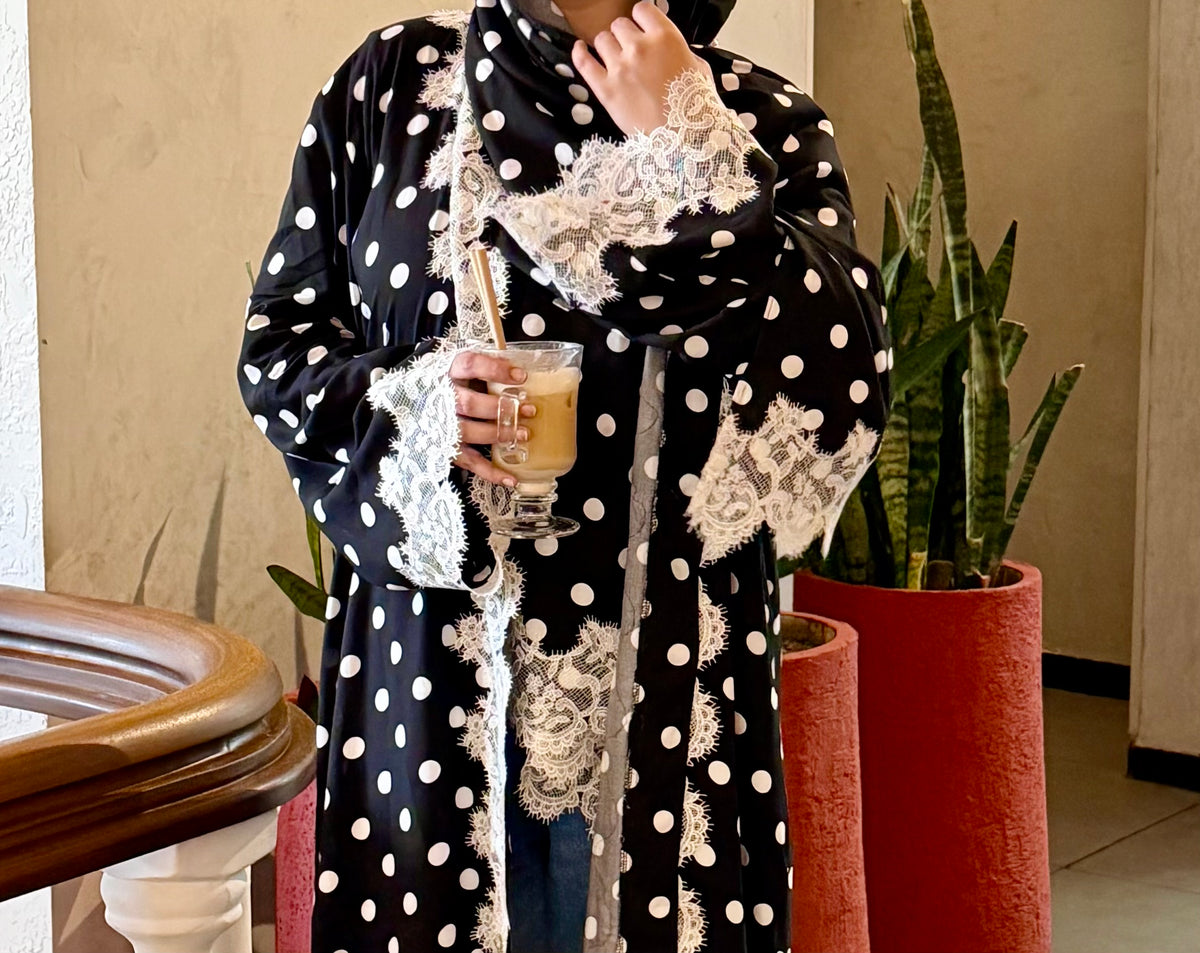 Polka dot & lace abaya