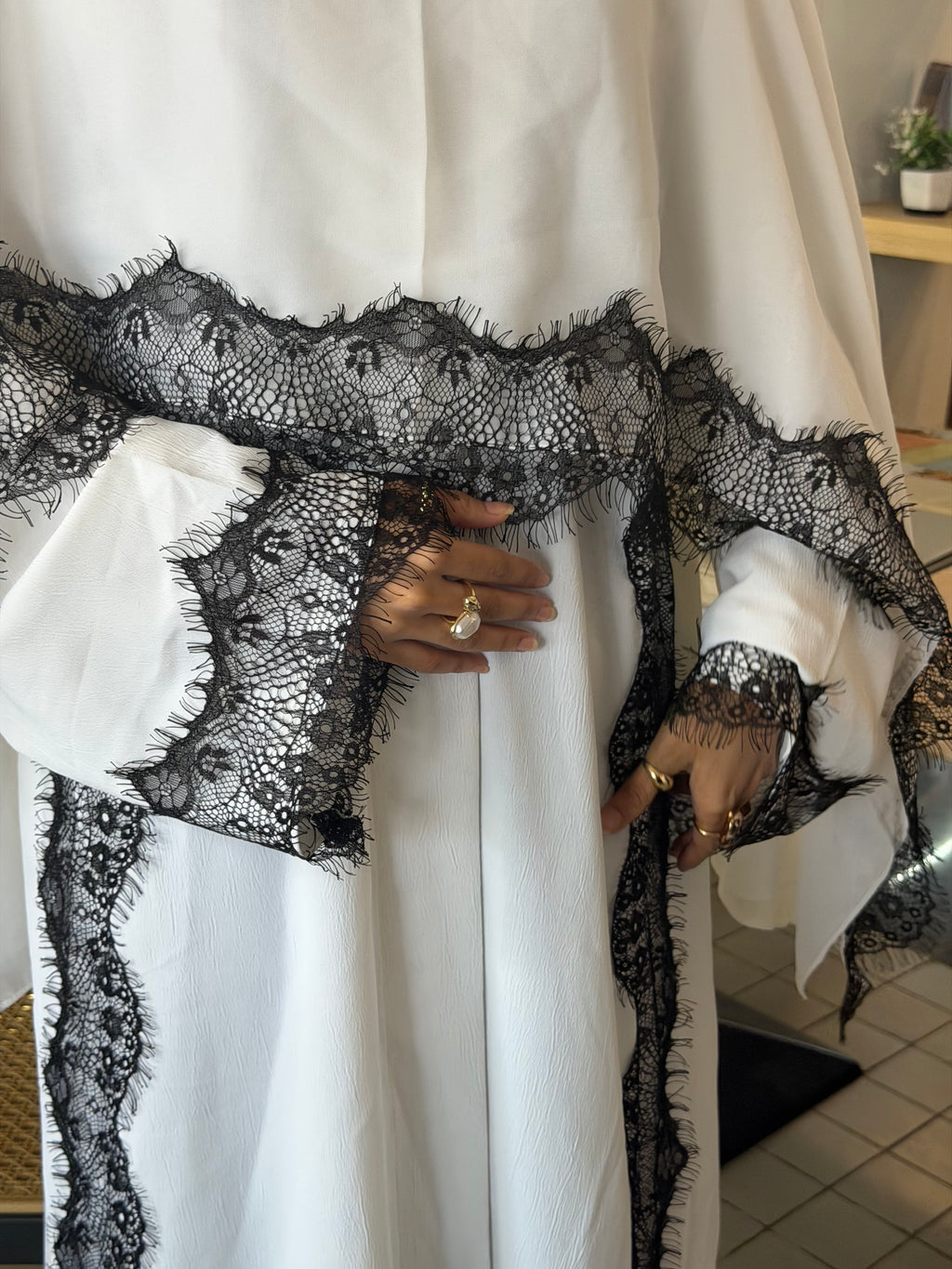 Swan Abaya